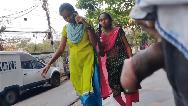 mmsmaza new mms video Daring Guy Flashing Dick in Public Girls Video Part 2